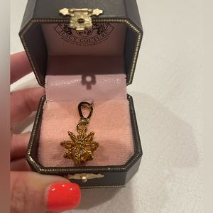 Gold crown juicy couture charm